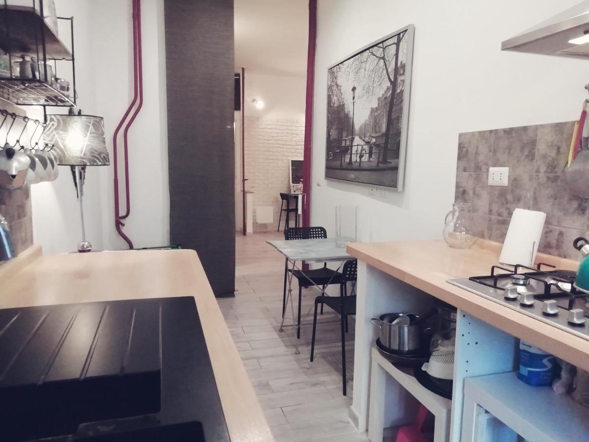 White Apartment Roma Ngoại thất bức ảnh