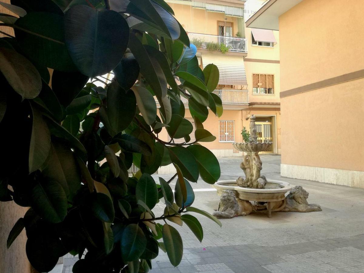 White Apartment Roma Ngoại thất bức ảnh