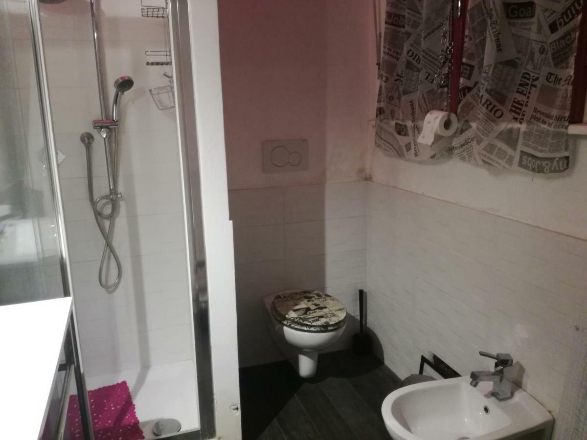 White Apartment Roma Ngoại thất bức ảnh