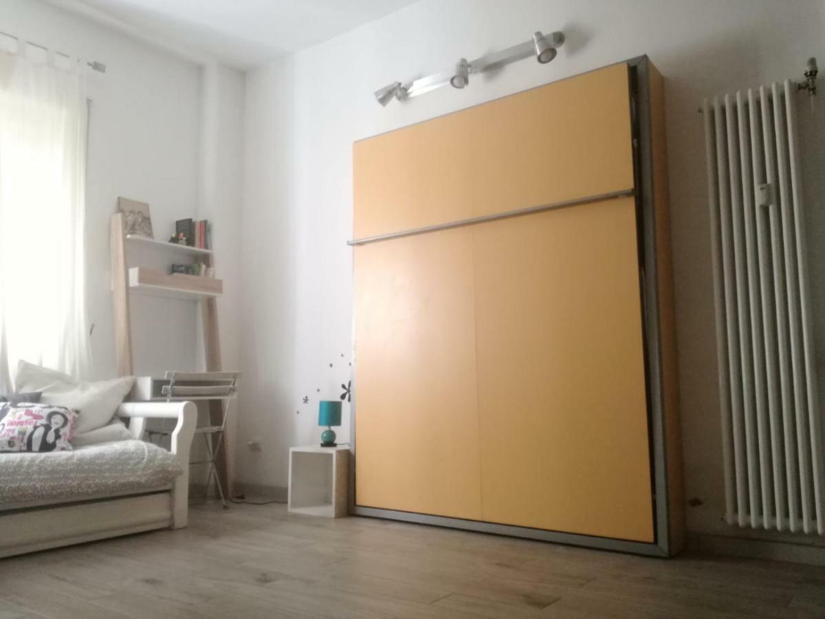 White Apartment Roma Ngoại thất bức ảnh